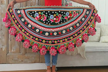 Load image into Gallery viewer, Pattern Folklore Shawl
